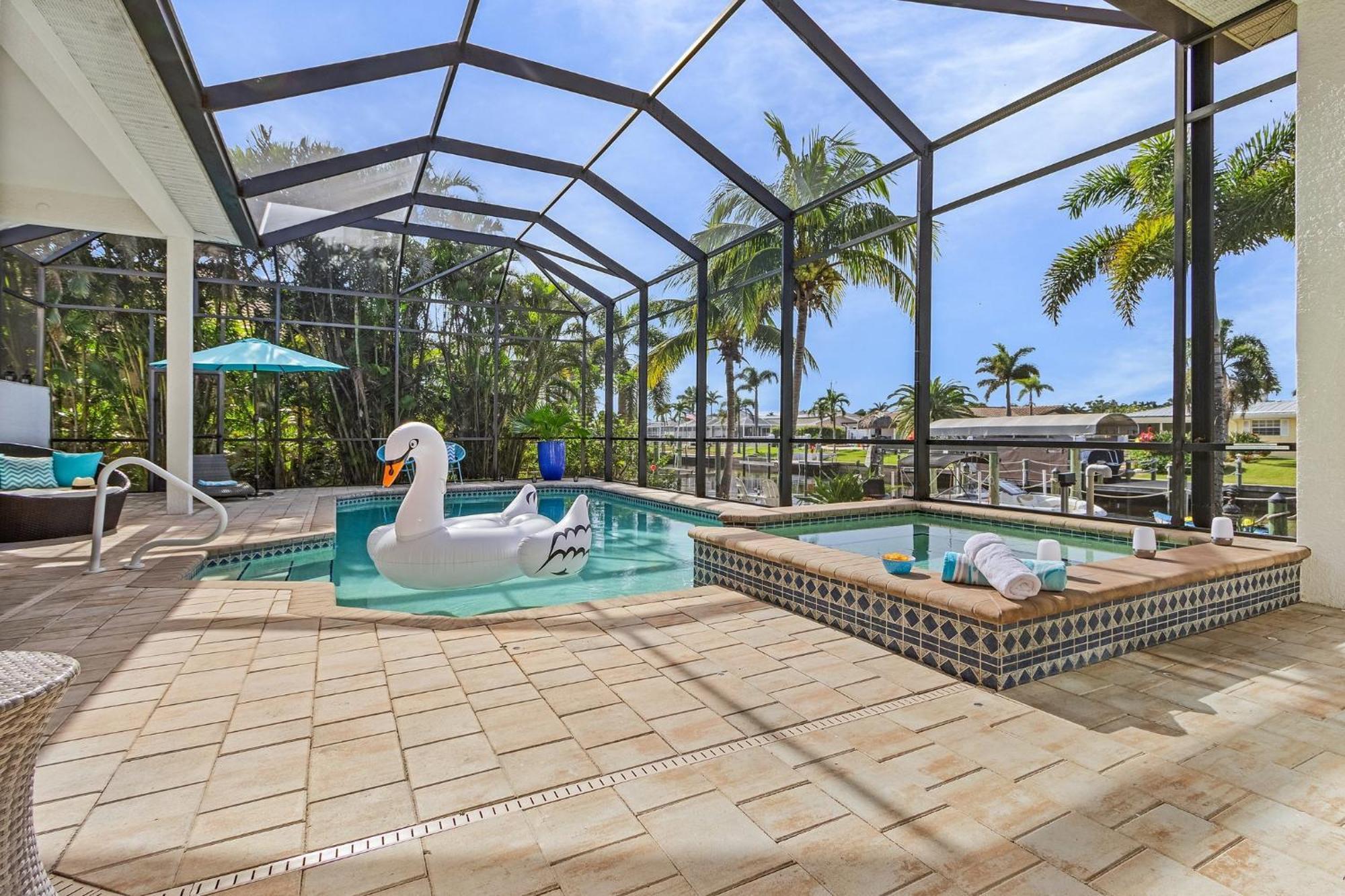Villa Azurro, 珊瑚角 外观 照片