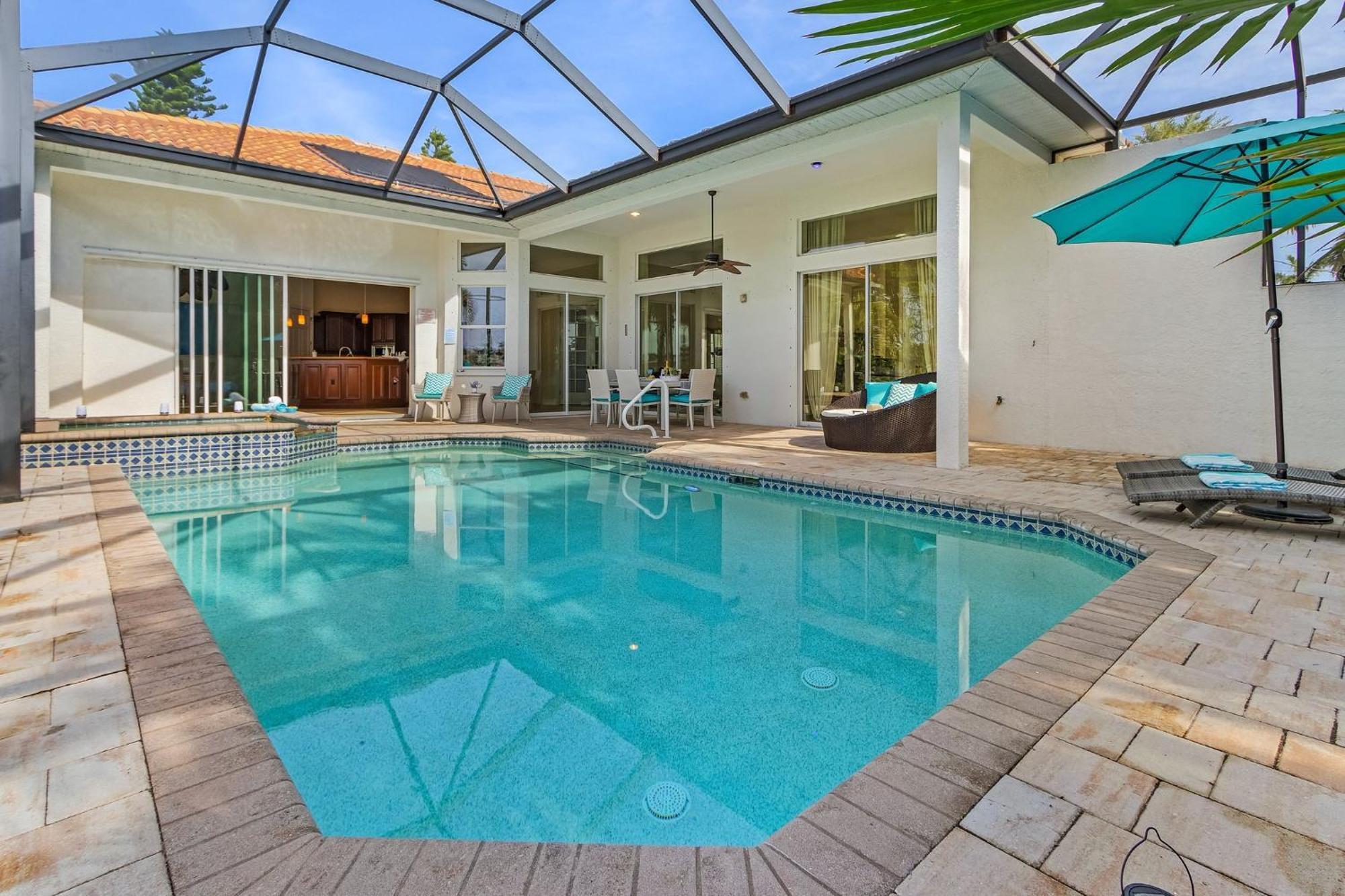 Villa Azurro, 珊瑚角 外观 照片